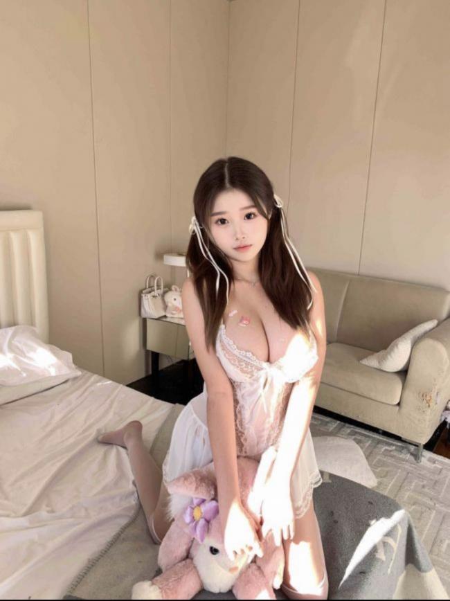 纽约布鲁克林姐妹会所.jpg