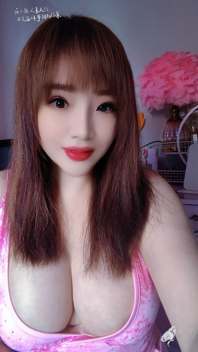 法拉盛大奶小妹